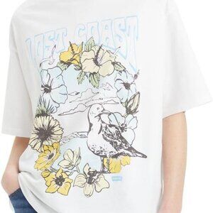 Levi's Women's oversized, crewneck, shortsleeve, Graphic T-Shirt, White, Size M